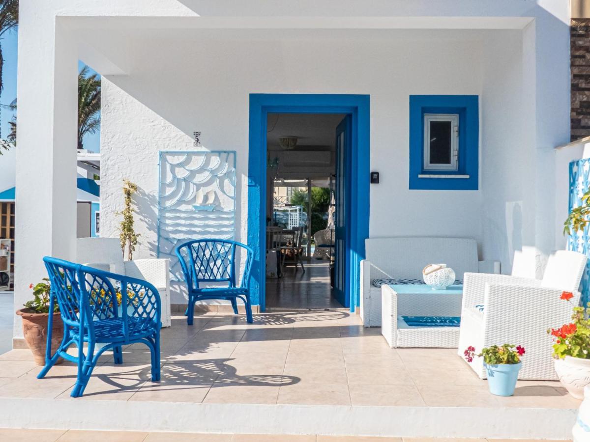Greek Island Style 2 Bedroom Villa With Pool Next To The Sea Lárnaka Kültér fotó