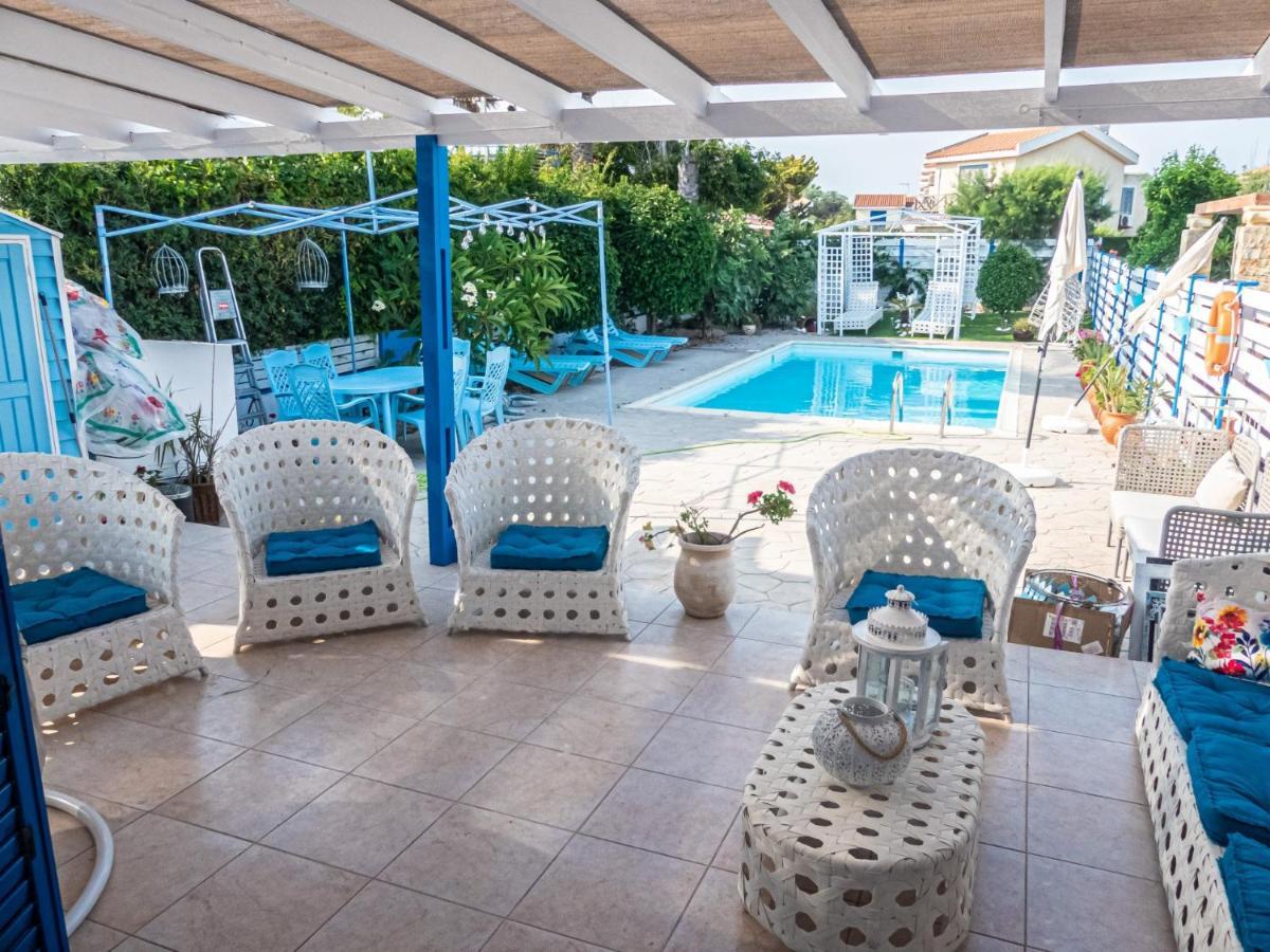 Greek Island Style 2 Bedroom Villa With Pool Next To The Sea Lárnaka Kültér fotó