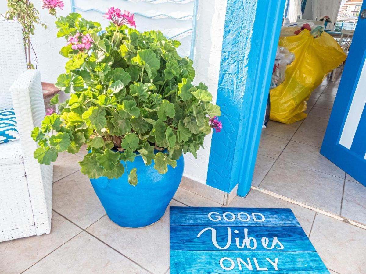 Greek Island Style 2 Bedroom Villa With Pool Next To The Sea Lárnaka Kültér fotó