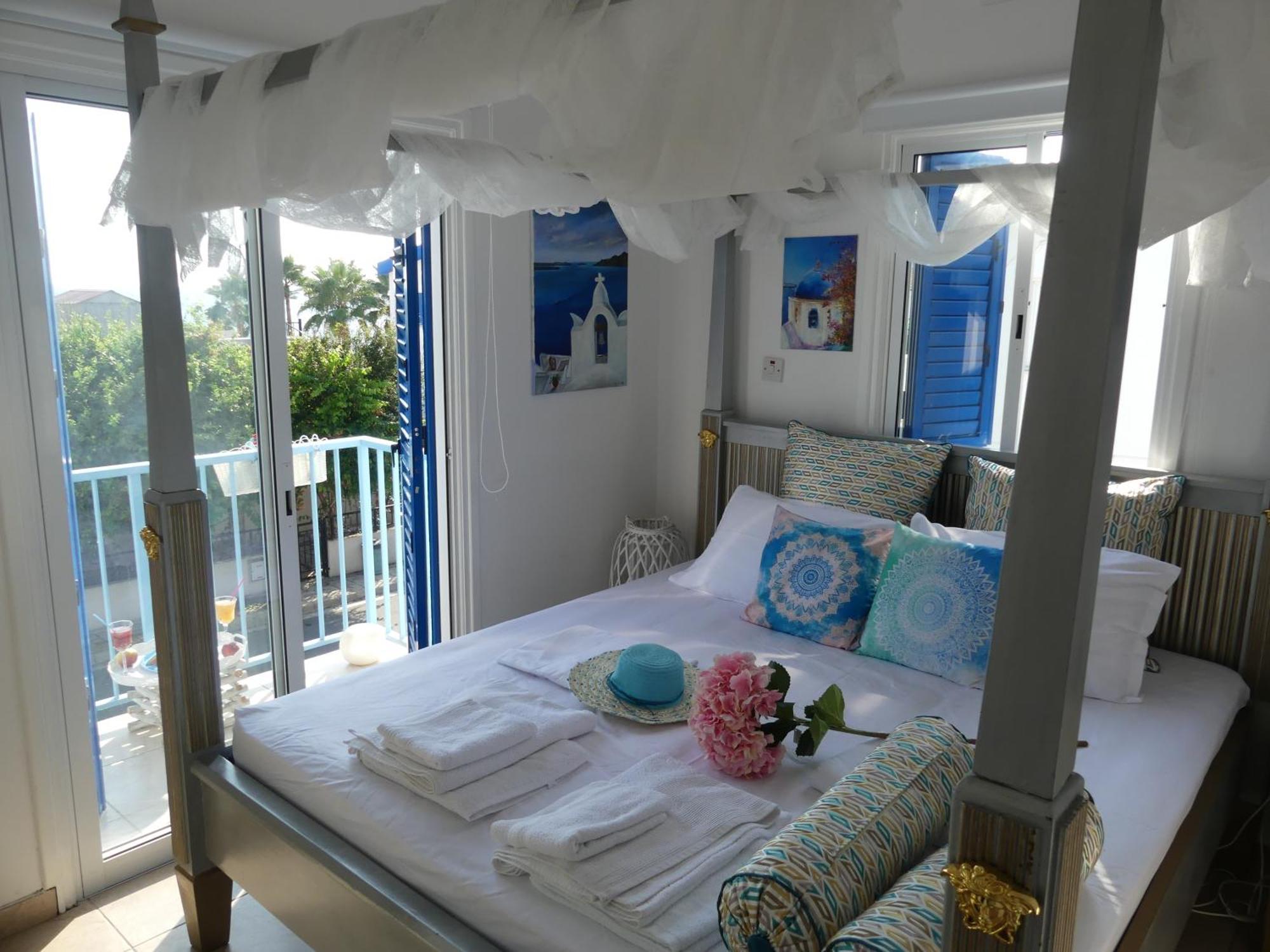 Greek Island Style 2 Bedroom Villa With Pool Next To The Sea Lárnaka Kültér fotó